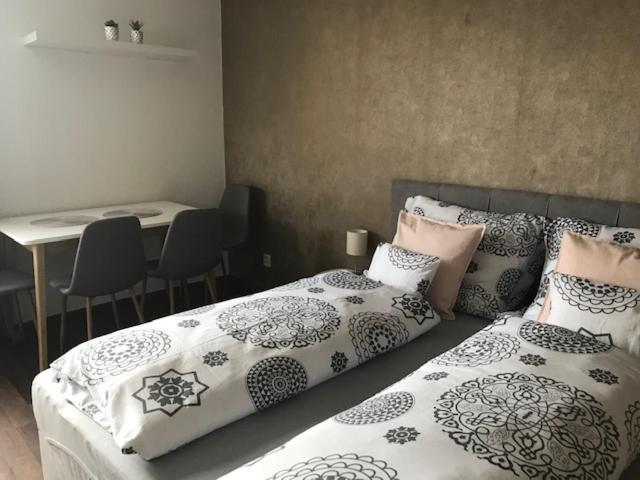 Apartman Innova Zlín Exteriör bild